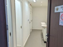 Toilet/shower room