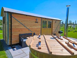 Adderley Hot tub
