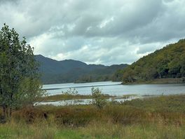 Three lochs drive nearby 5 mins drive