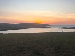 🌅