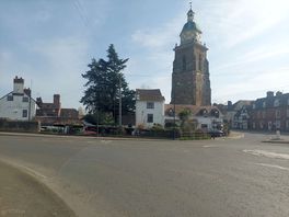 Upton-upon-severn tower daytime shot.