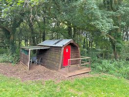 Woodland pod