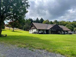 The lodge and cafe