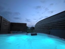Hot tub