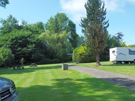Lovely quiet site .