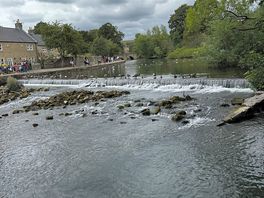 Walk from carpark across river into bakewell