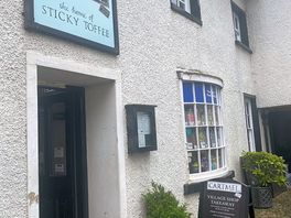 Sticky toffee pudding