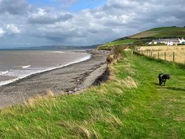 So close to the beach and coastal path on your doorstep