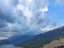 La vista dal camping ti cattura ogni volta che ci passi davanti