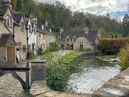 Castle combe