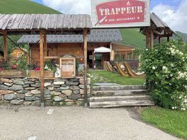 Bar and restaurant