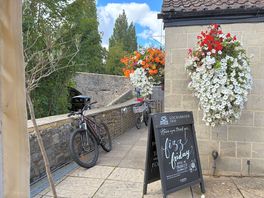 Great location on cycle track and river