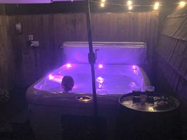 Great hot tub