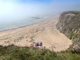 Beach 1km away