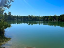 A perfect pitch on the larger of the sites lakes.