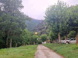 En la falda de los pirineos