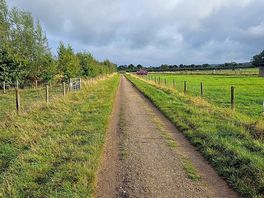 Lane heading to lower slaughter village 10 mins walk to the slaughters country inn.