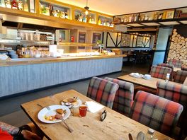 Raleghs cross inn, breakfast