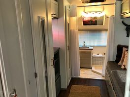 Vintage Airstream Full