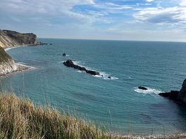 Man o war 10 mins from site
