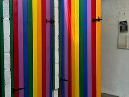 Very colourfull loo's