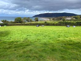 Gentle slope, with amazing veiws.