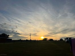 Big sky at dusk