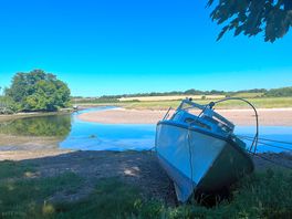 Towards the quay, 1km from site