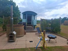 Shepherd's hut 1