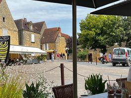 You can either walk or drive to the nearby village of domme which is lovely