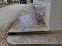 Lavatoio con servizio di lavaggio piedi incluso