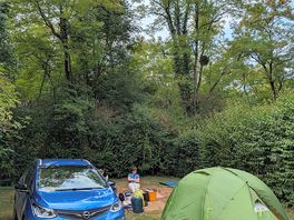 Onze tentplek met stroom