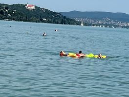 Tihany látképe a kempinből.