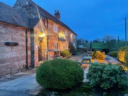 Pretty country pub which was very welcoming