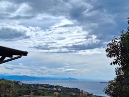 Aussicht aufs meer und genua