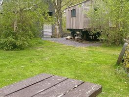 Shepherd hut you can hire. also cottages.