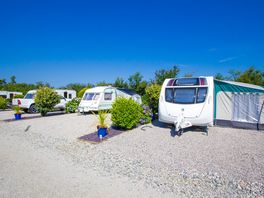 Electric gravel pitches