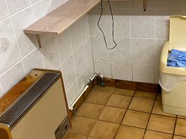 Dated shower block