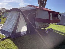 This is are fold up caravan