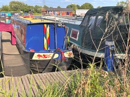 Narrowboat art