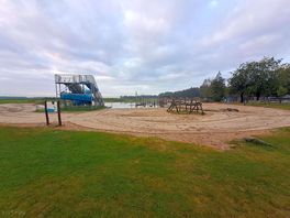 Petite plage artificieldes