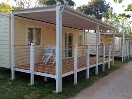 Static caravan