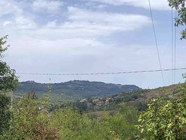 Vue en montant le chemin menant au camping