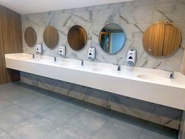 Women’s toilet sinks