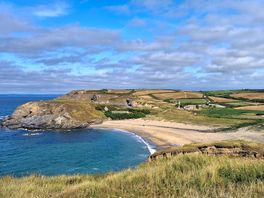 Gorgeous beaches and well marked coastal footpaths mean you can leave your car at the campsite!