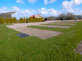 Hardstanding pitches with terrace