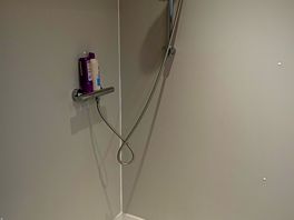 Amazing power shower, no push and hold button!