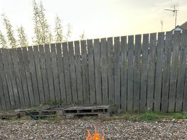 The pallets and how close you was to the houses