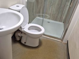 Basic toilet facilities, no queues.