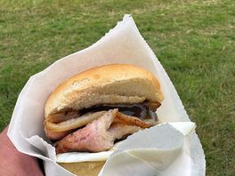 Bacon & egg bap from onsite food van - £4 and coffee 1.50 absolutely delicious and great prices!